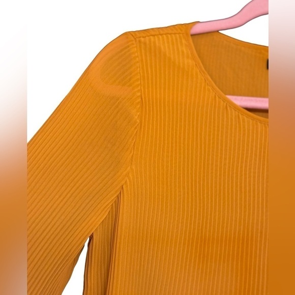 Max Edition Dressy Blouse Size Medium - Picture 6 of 8